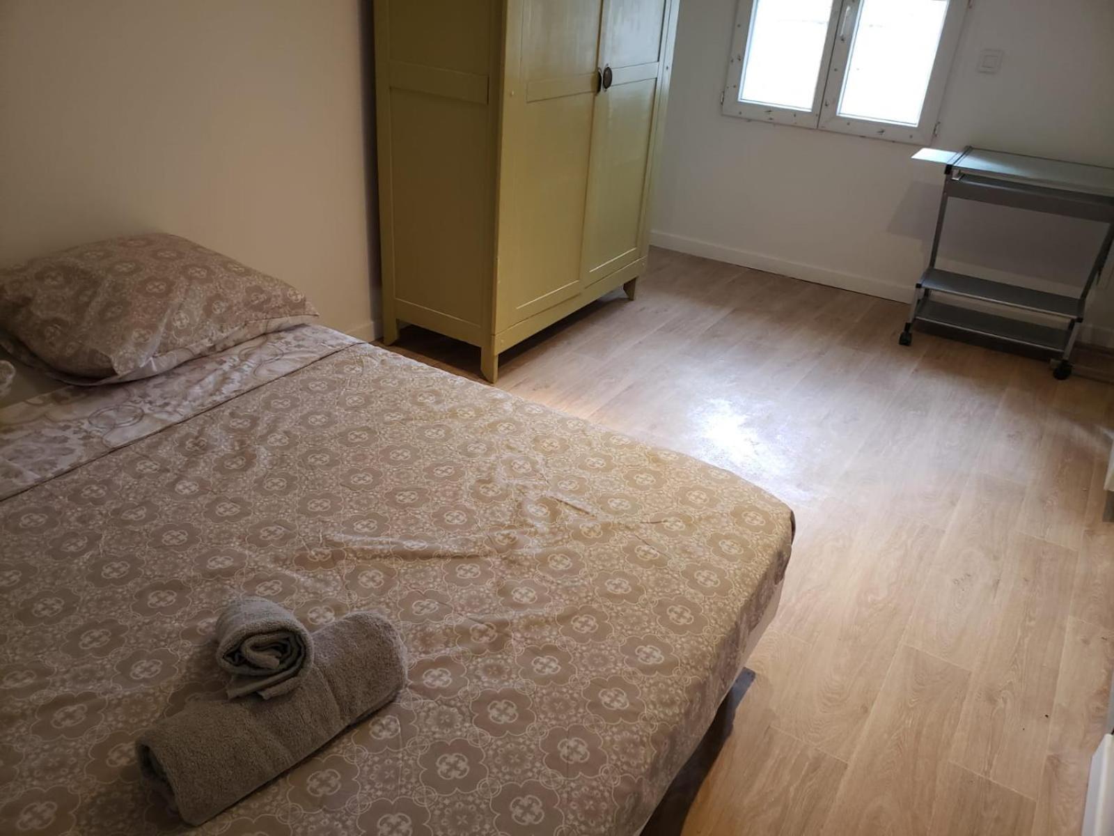 Chambres Meublees Et Spacieuses LʼIsle-Jourdain エクステリア 写真